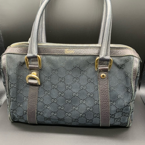 Black Gucci purse